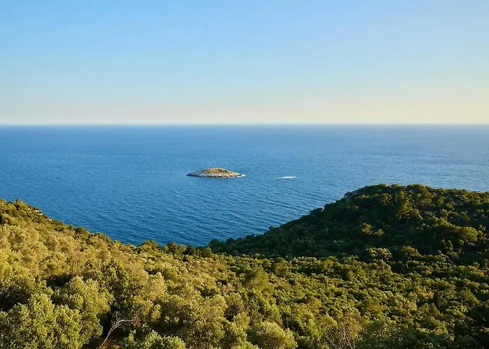 With Parking Space Maranovici, Mljet - 22339 *